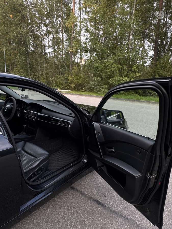 BMW 530 2004 — photo 6