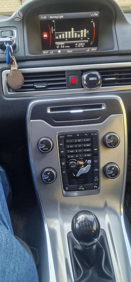 Volvo XC70 2011 — photo 7