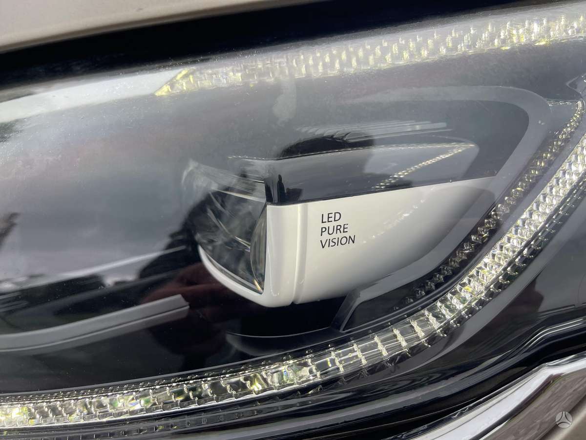 Renault Espace 2015 — двигун 1598 cm³, 131 HP (96kW)