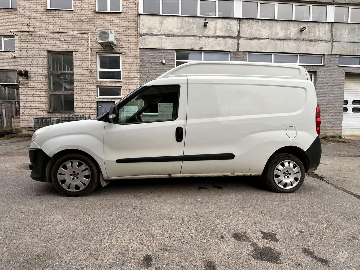 Fiat Doblo 2014 — interior