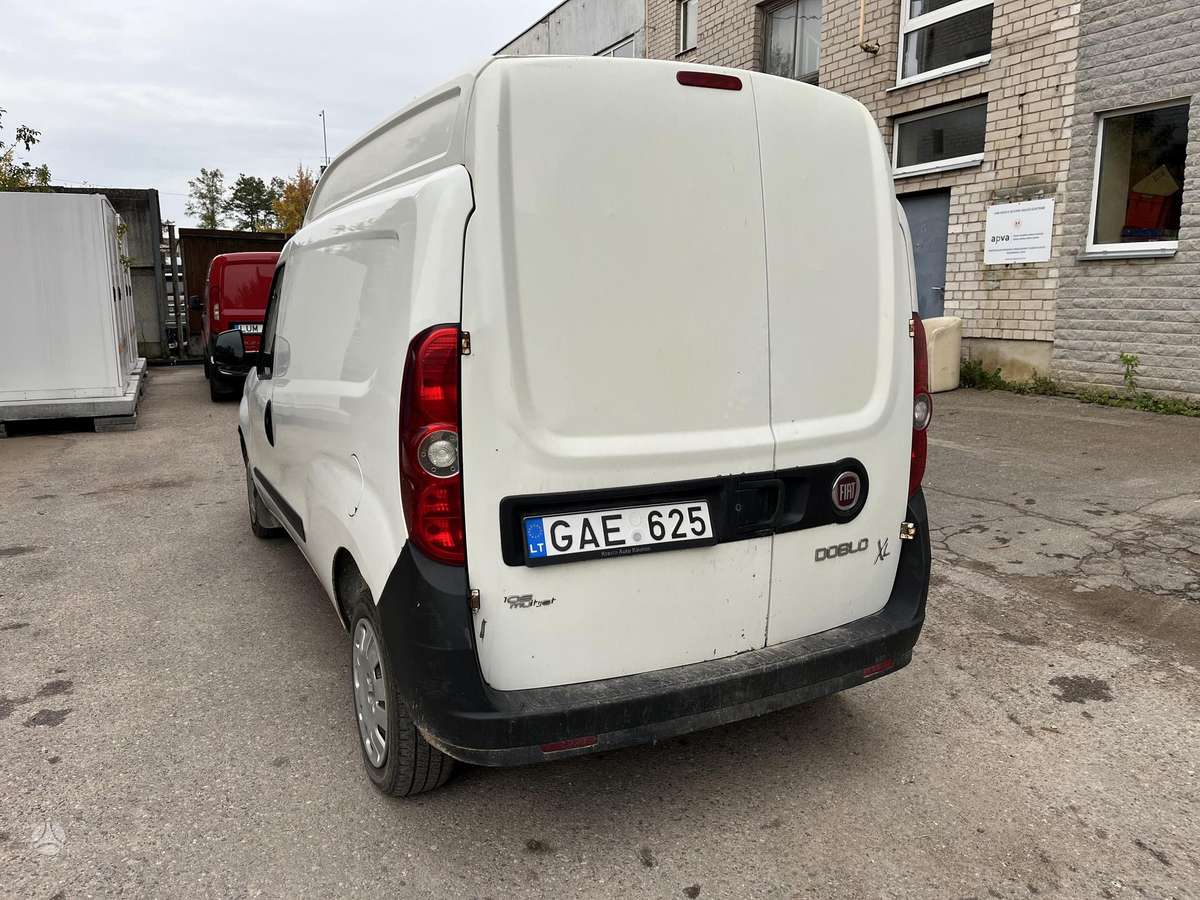 Fiat Doblo 2014 — engine 1598 cm³, 105 HP (77kW)