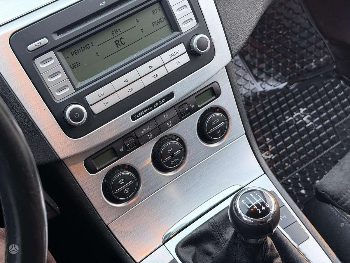 Volkswagen Passat 2006 — photo 5