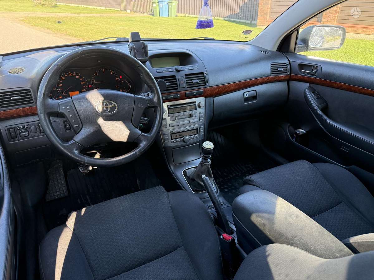 Toyota Avensis 2005 — photo 10