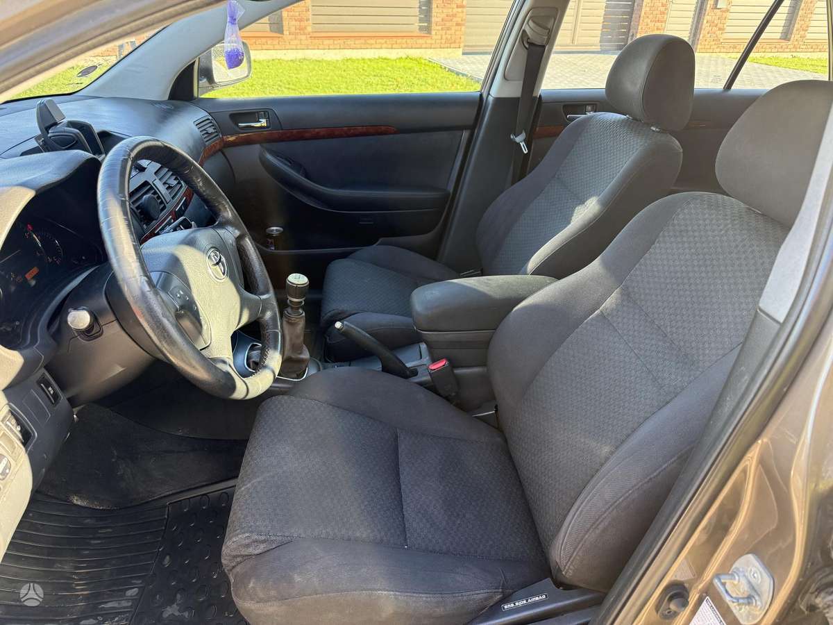 Toyota Avensis 2005 — photo 11