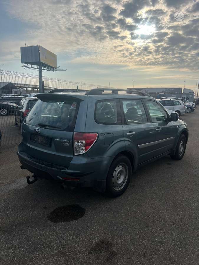 Subaru Forester 2009 — engine 2000 cm³, 147 HP (108kW)