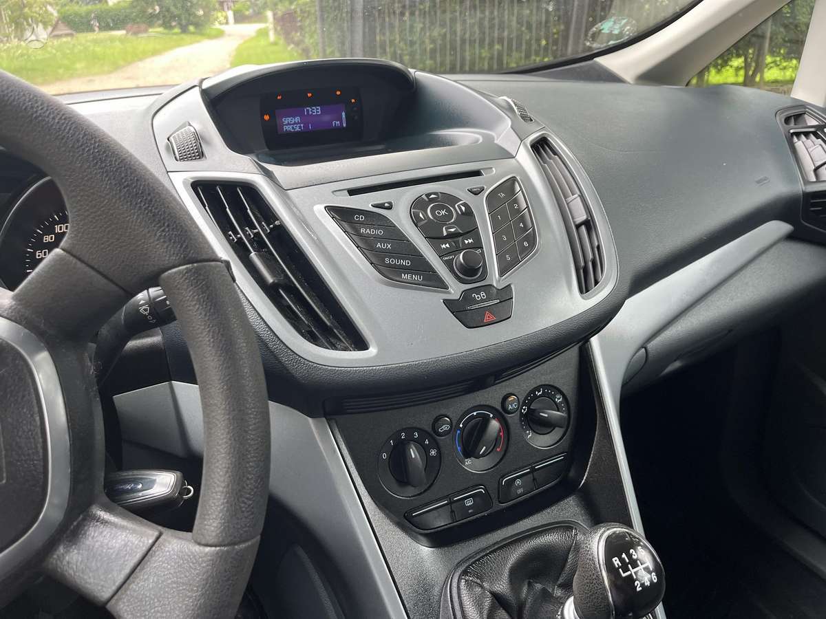 Ford C-MAX 2011 — photo 10