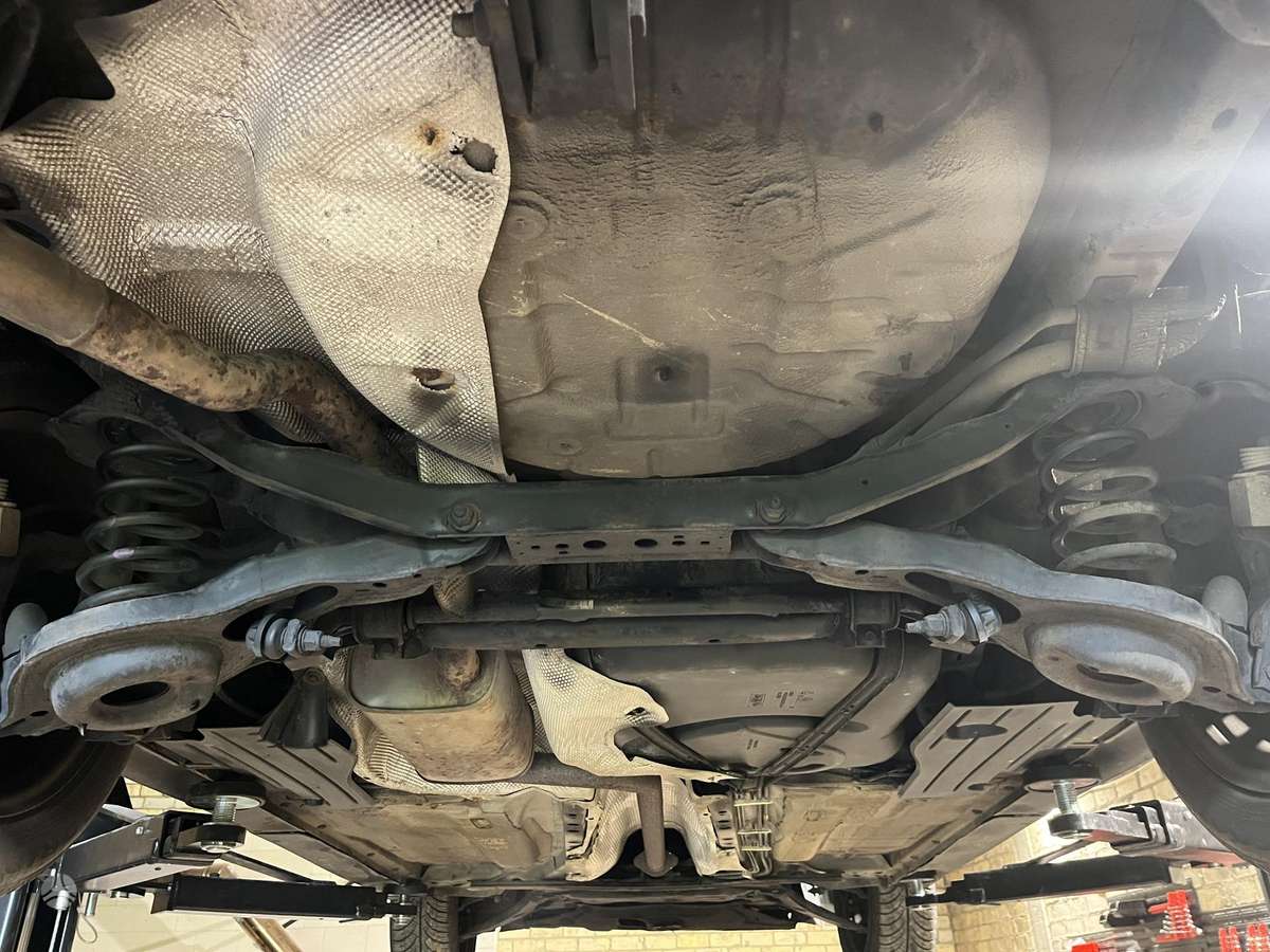 Ford C-MAX 2011 — photo 17