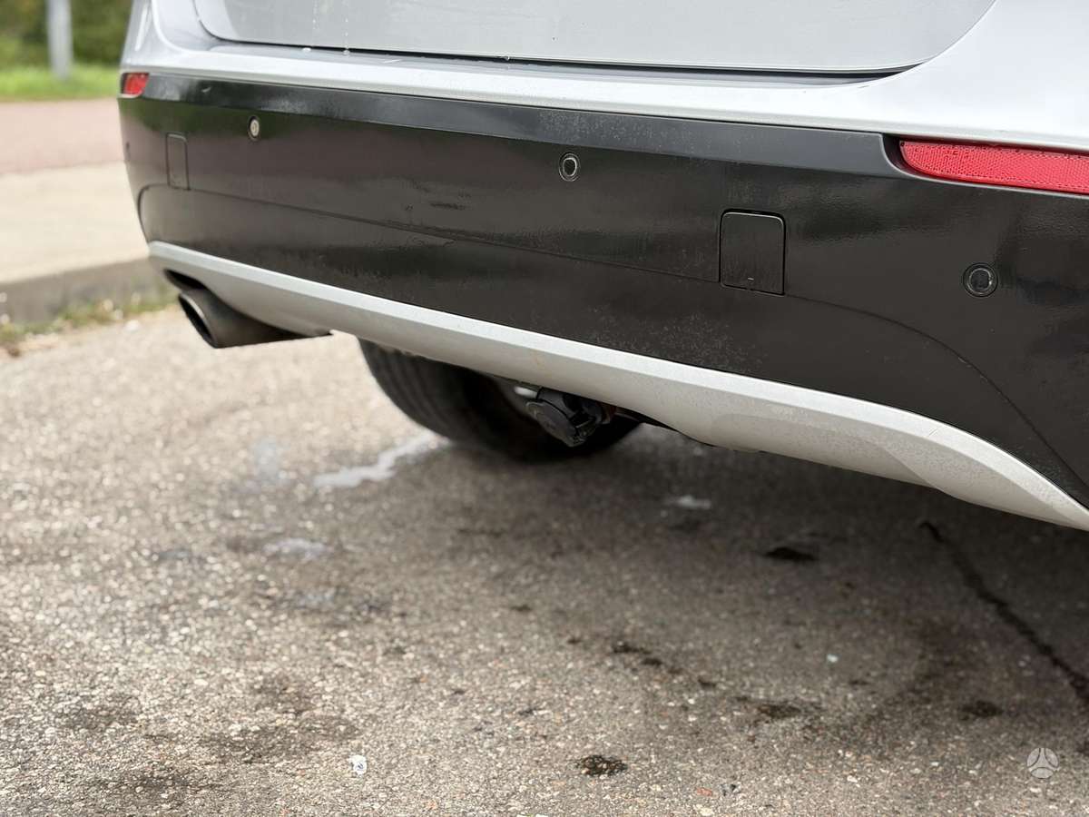 BMW X1 2010 — photo 6