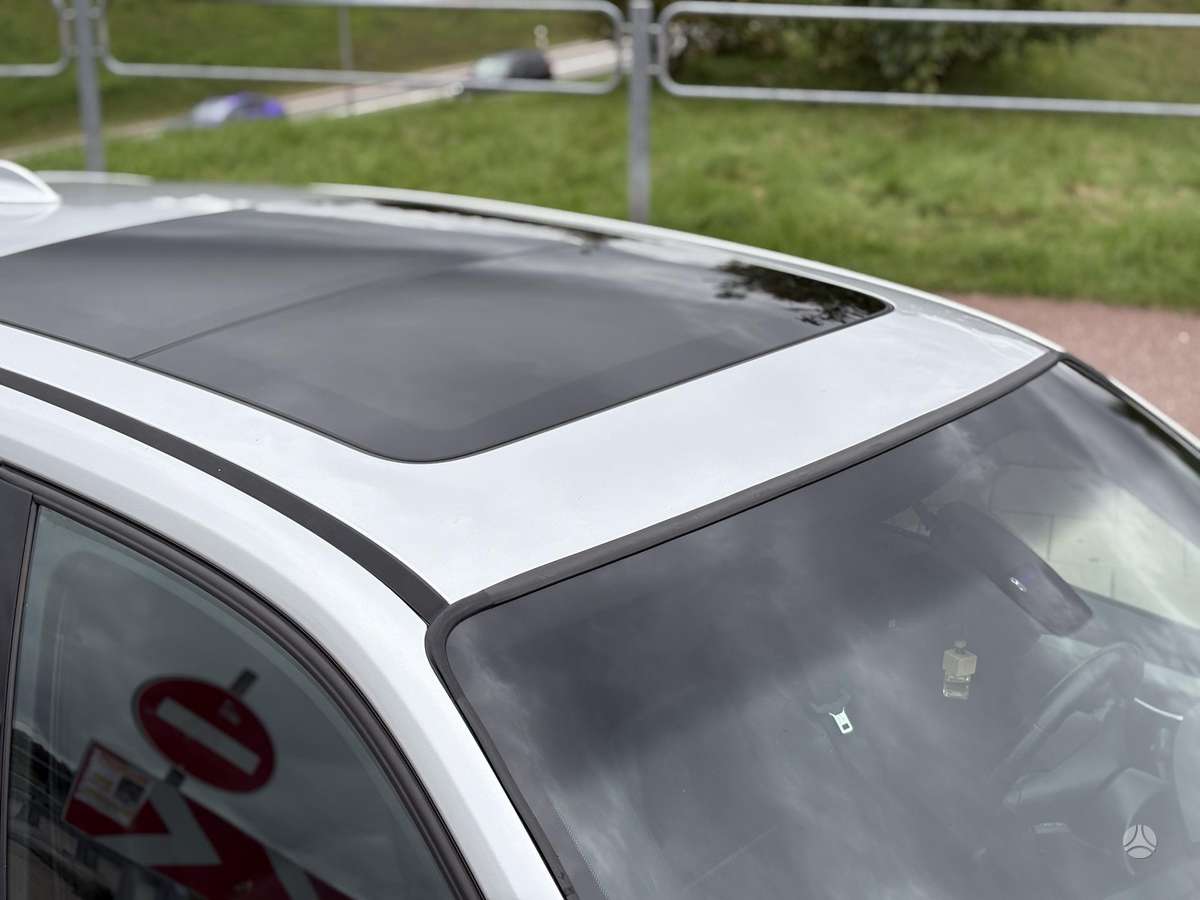 BMW X1 2010 — photo 8