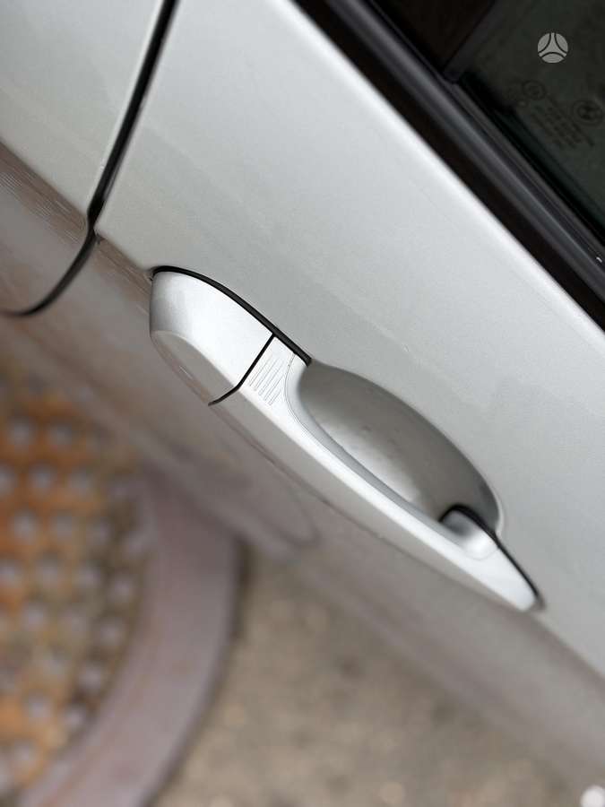 BMW X1 2010 — photo 9