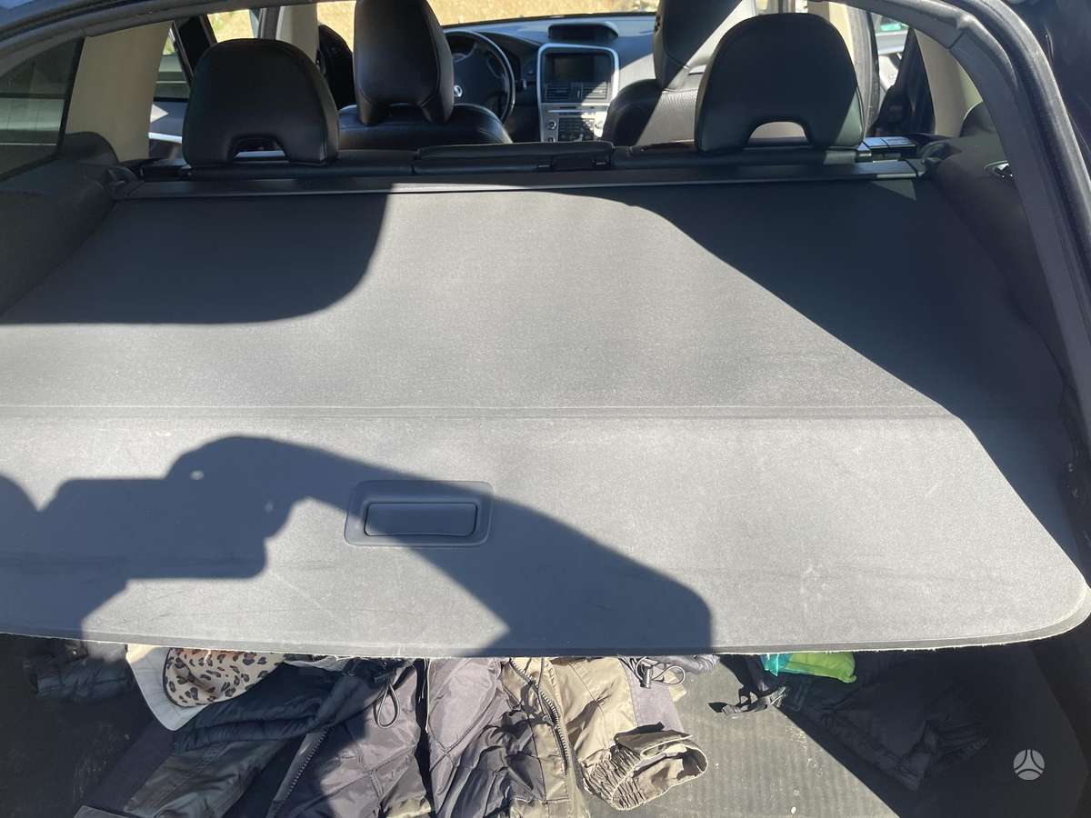 Volvo XC60 2009 — photo 13