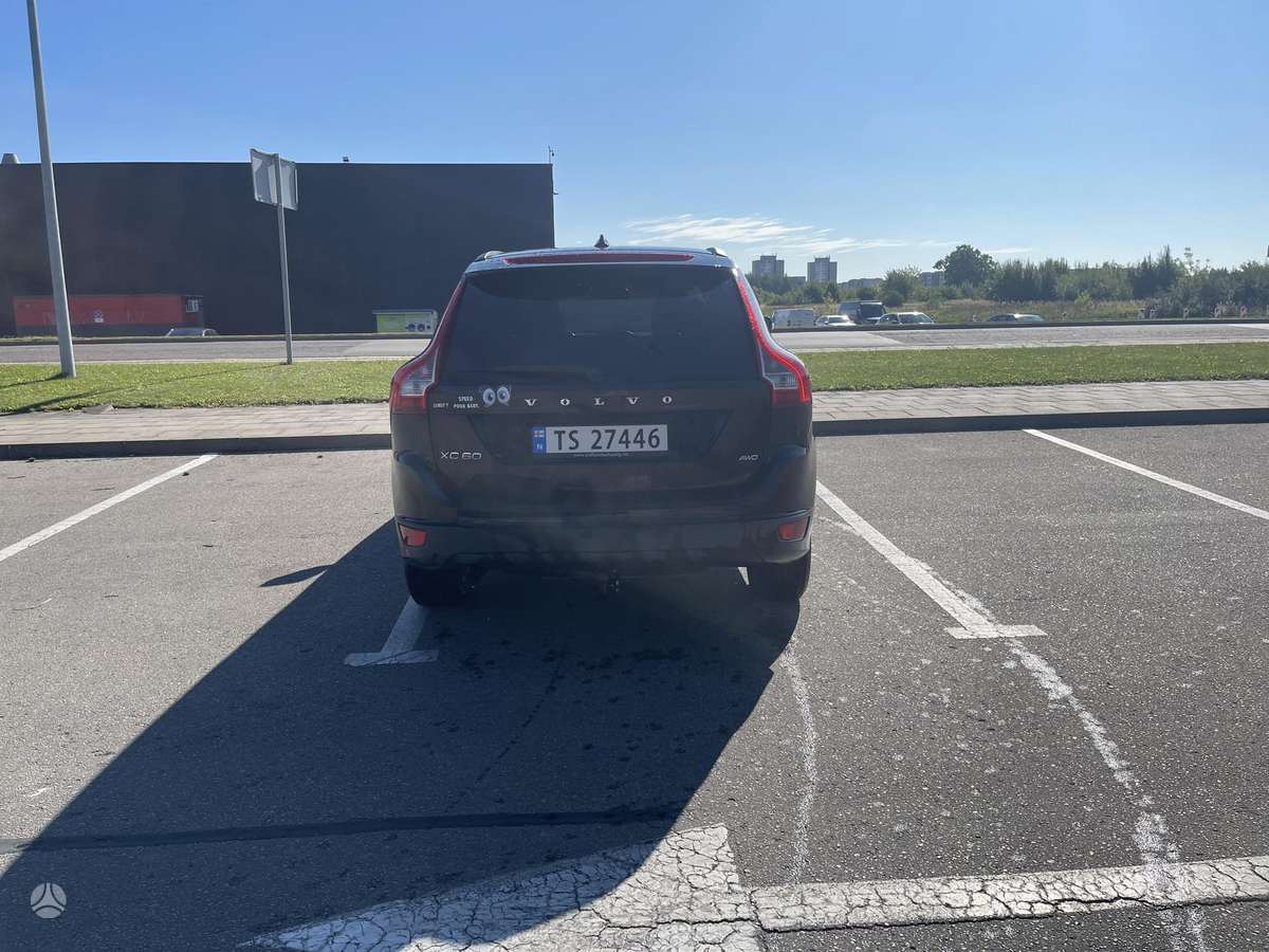 Volvo XC60 2009 — photo 7