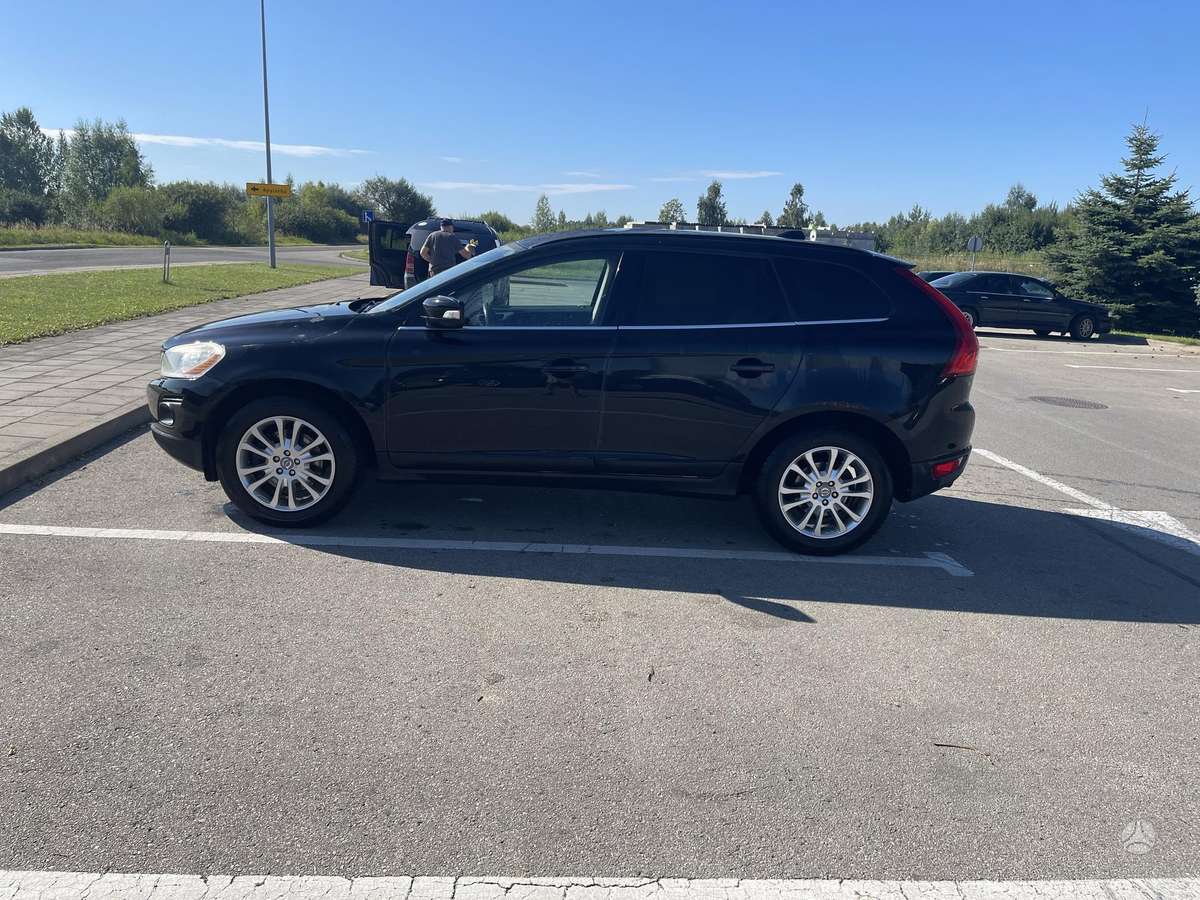 Volvo XC60 2009 — photo 9