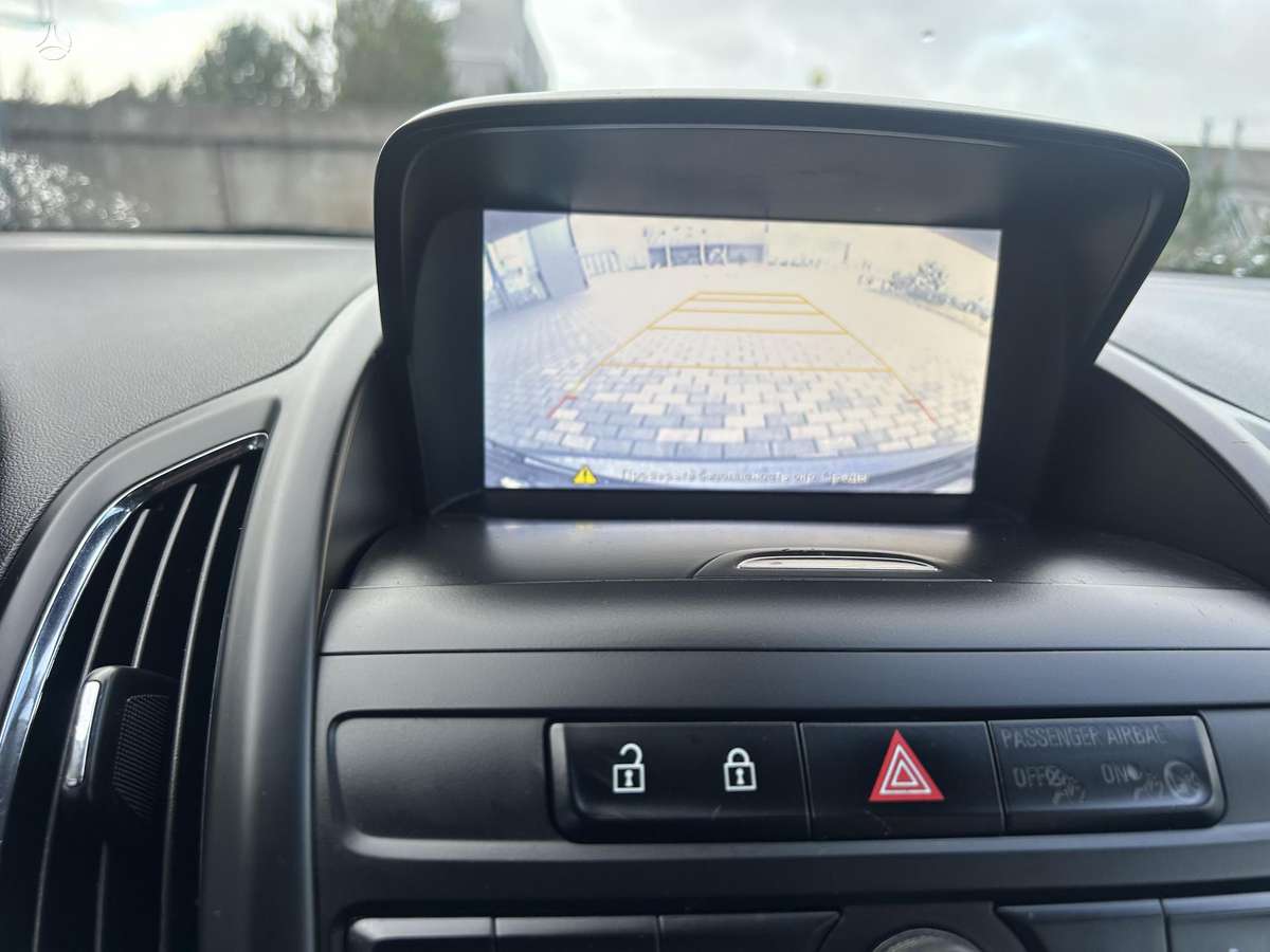Opel Zafira 2015 — photo 10