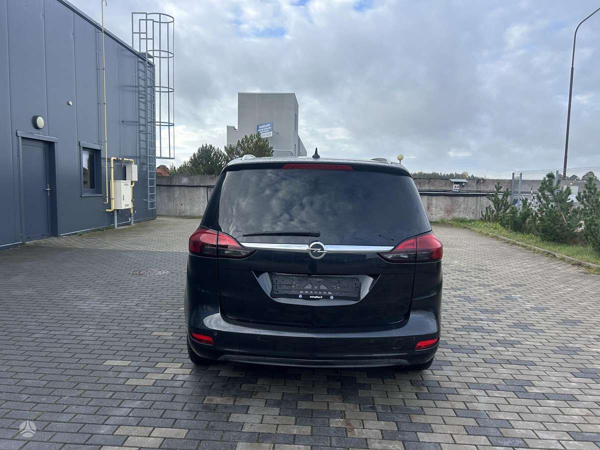Opel Zafira 2015 — engine 1598 cm³, 136 HP (100kW)