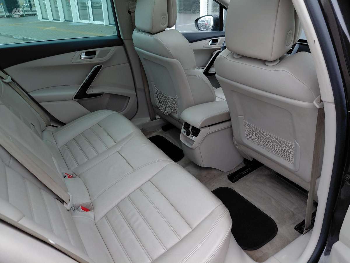 Peugeot 508 2011 — photo 10