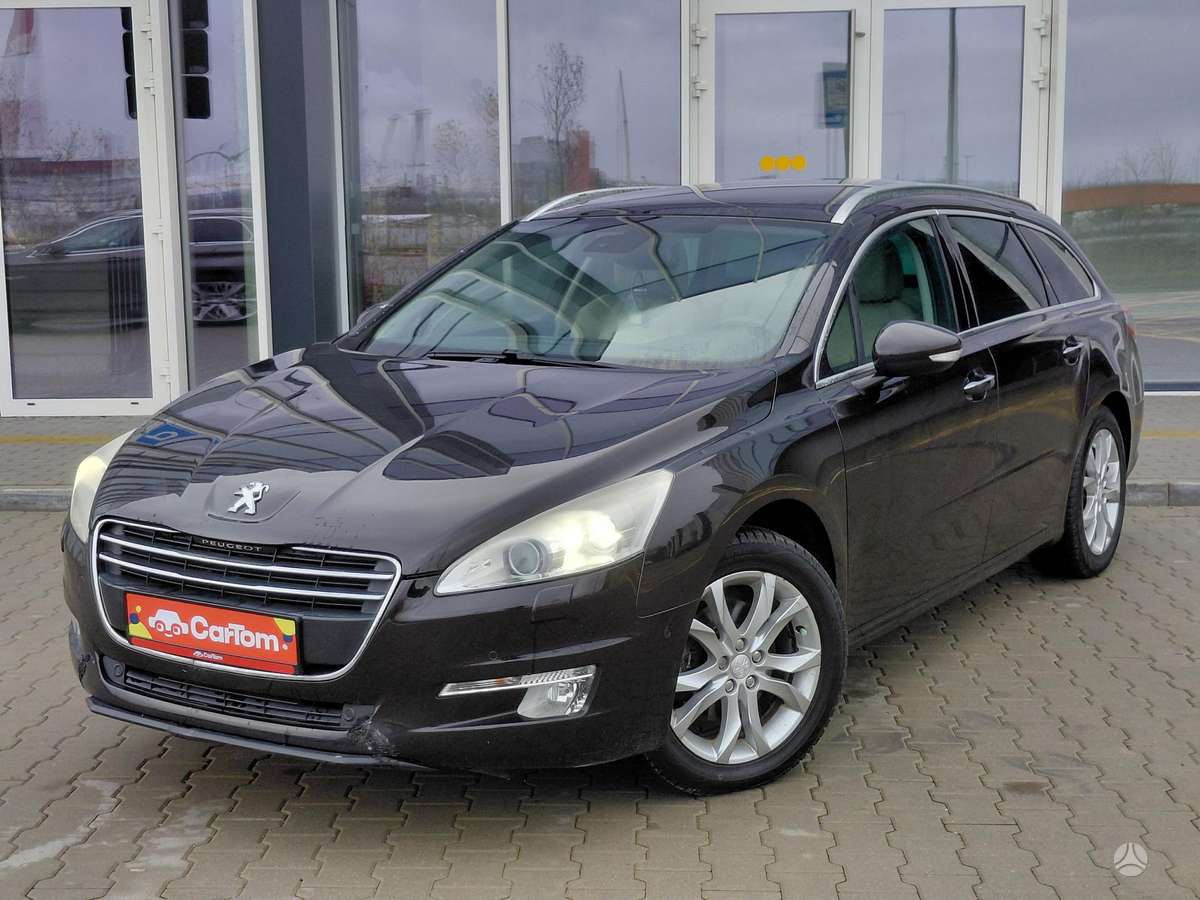 Peugeot 508 2011 — interior