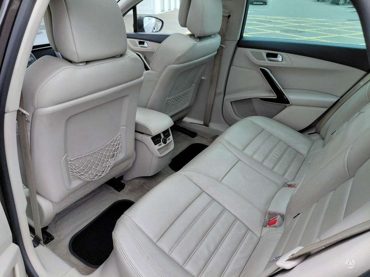 Peugeot 508 2011 — photo 9