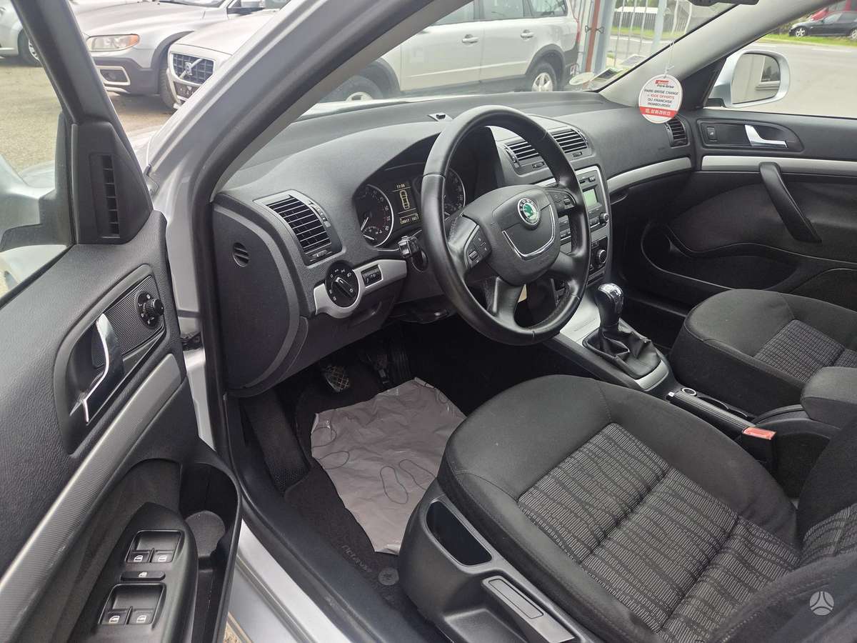 Skoda Octavia 2010 — photo 10