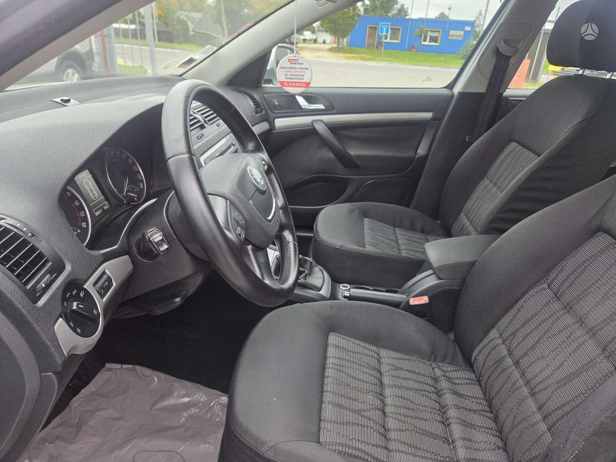 Skoda Octavia 2010 — photo 11
