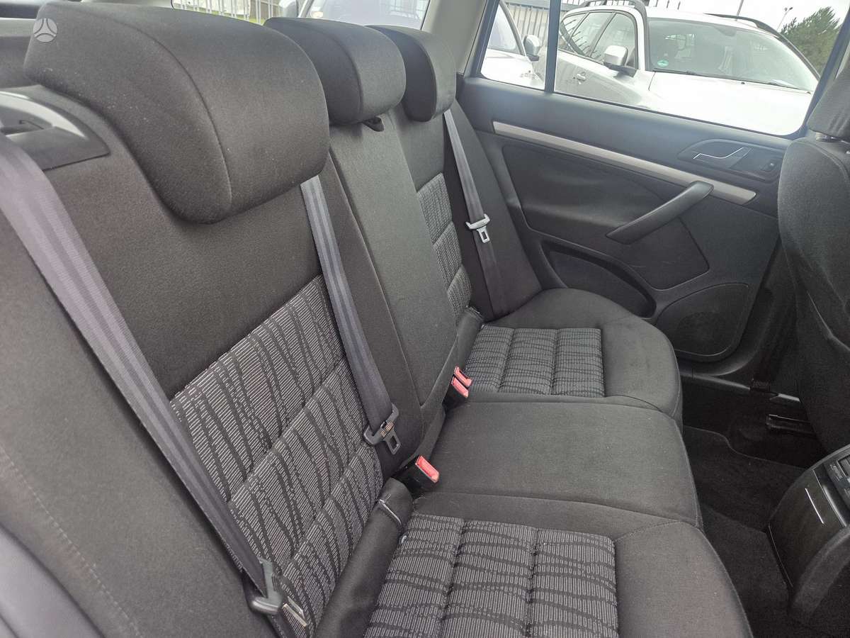 Skoda Octavia 2010 — photo 12