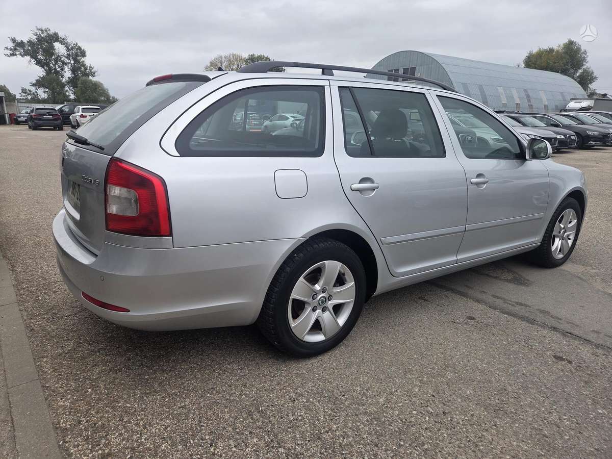 Skoda Octavia 2010 — photo 5