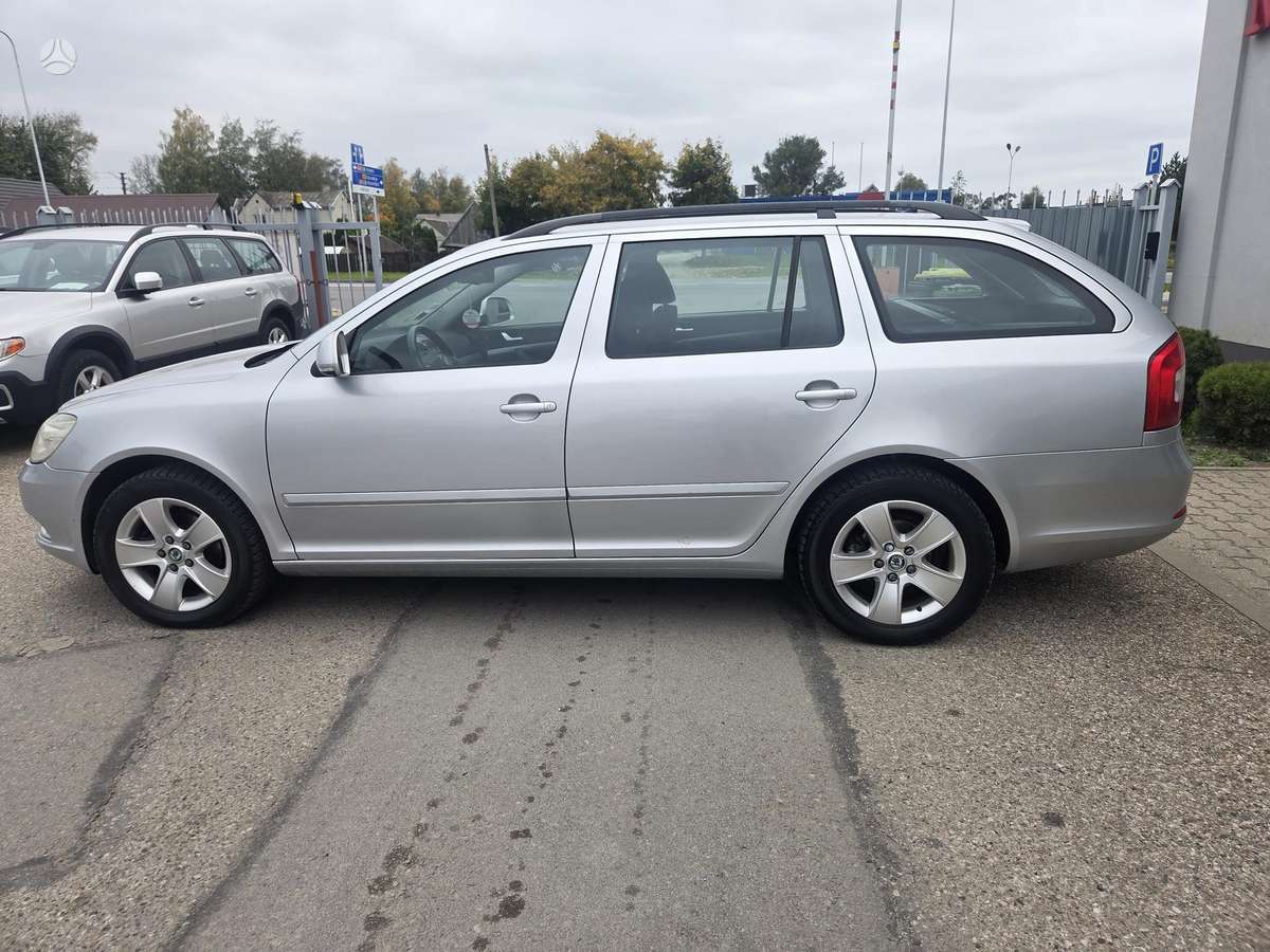 Skoda Octavia 2010 — photo 8
