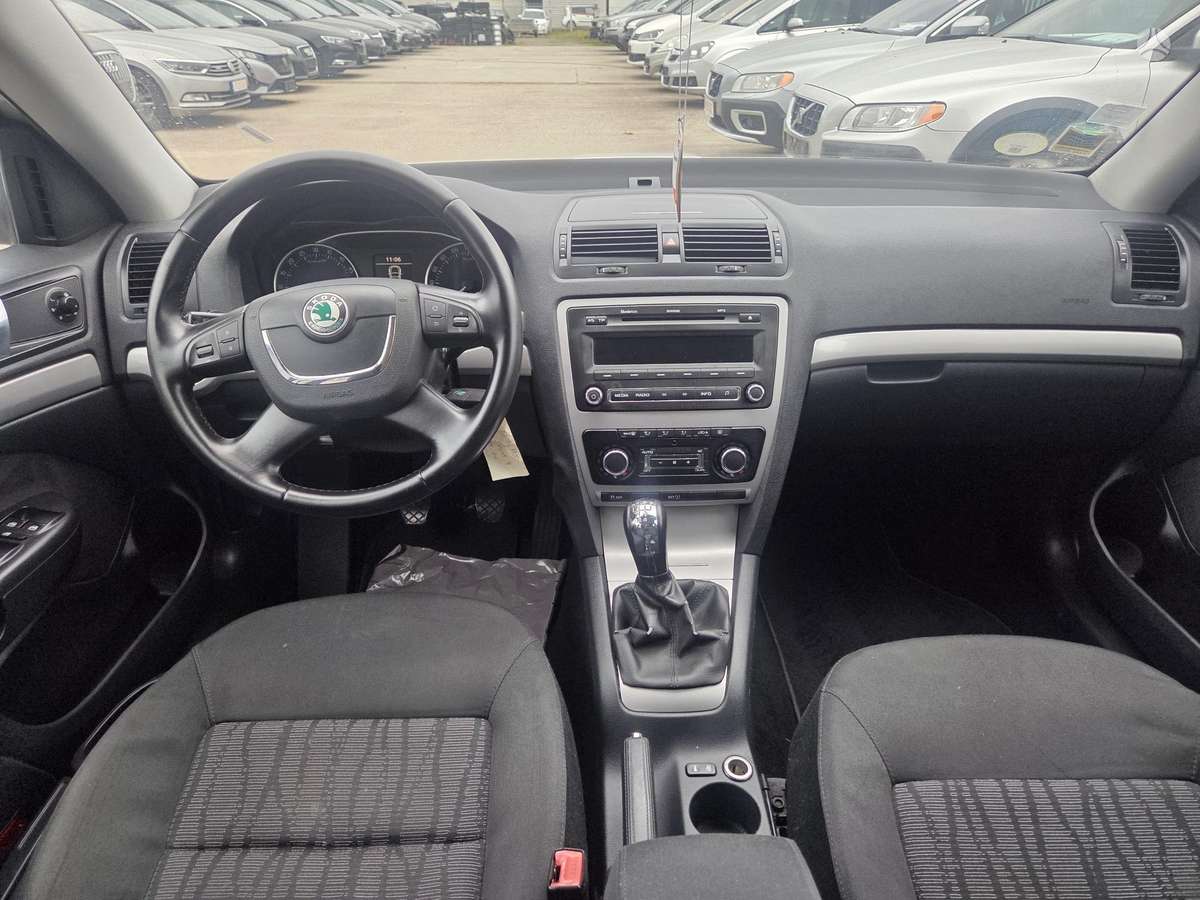 Skoda Octavia 2010 — photo 9
