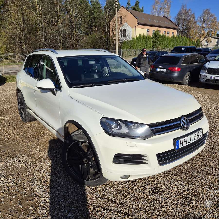 Volkswagen Touareg 2011 — photo 5