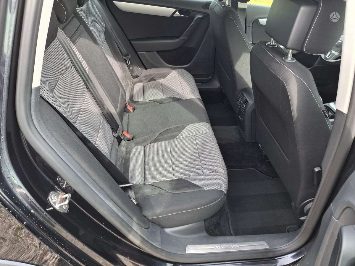 Volkswagen Passat 2012 — photo 11