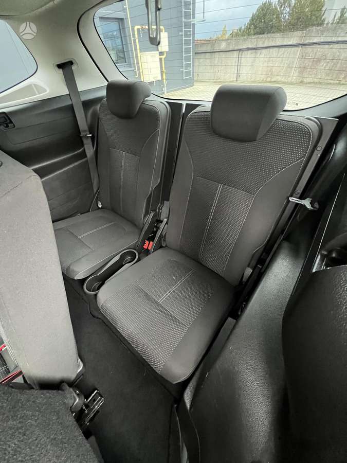 Opel Zafira 2015 — фото 18