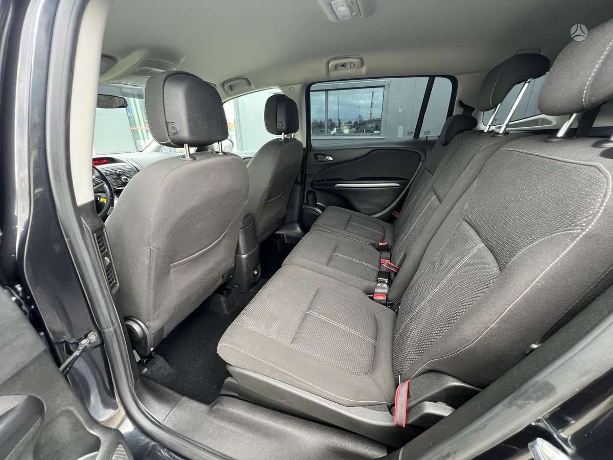 Opel Zafira 2015 — фото 19