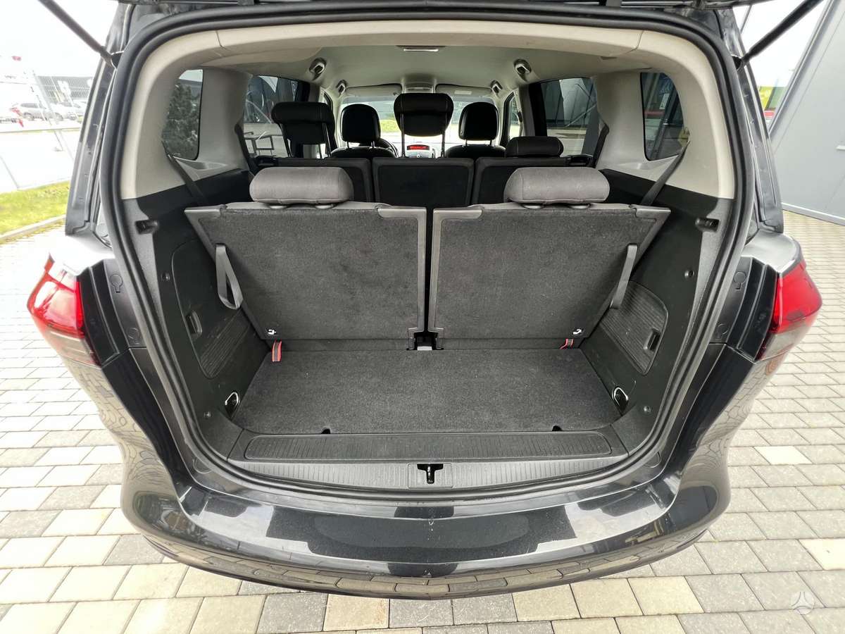 Opel Zafira 2015 — фото 23