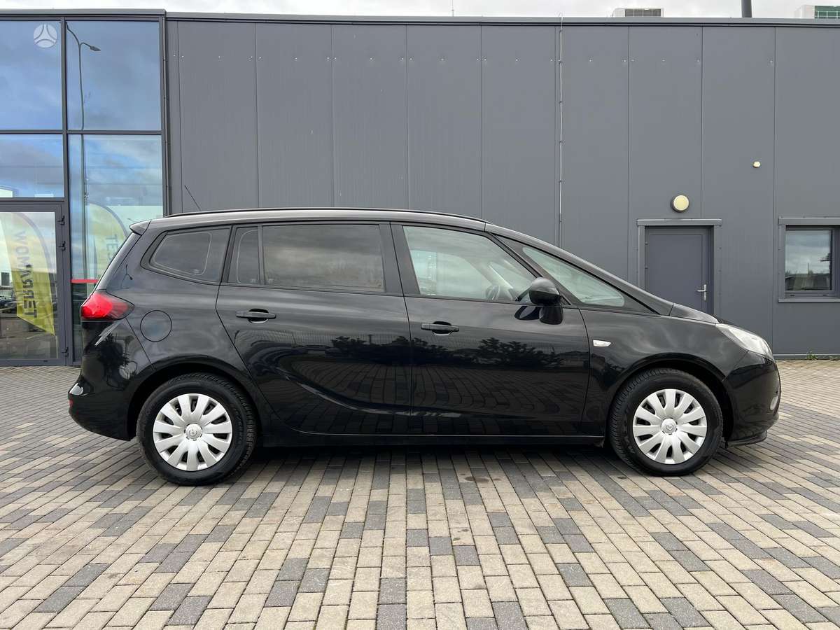 Opel Zafira 2015 — двигун 1598 cm³, 136 HP (100kW)