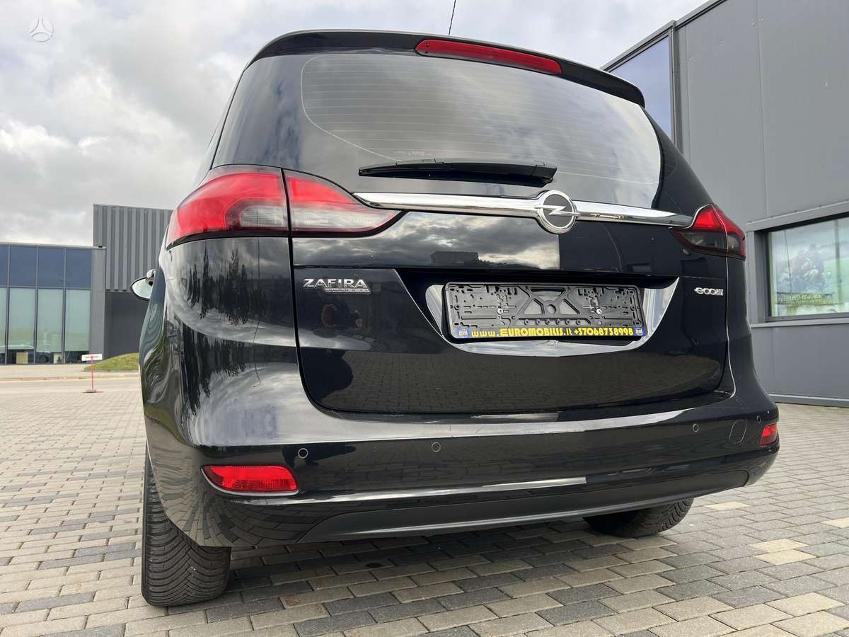 Opel Zafira 2015 — фото 9
