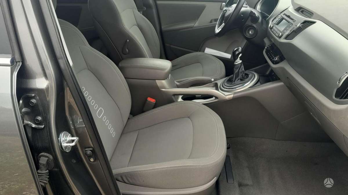 Kia Sportage 2012 — photo 10