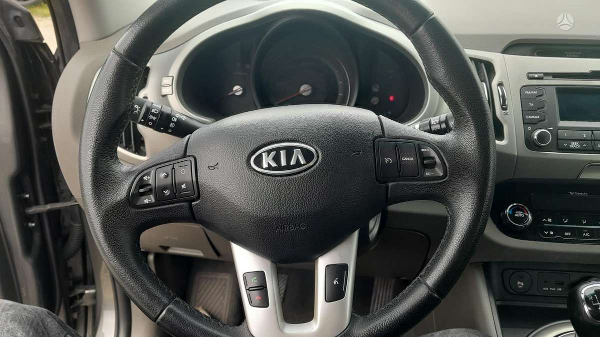 Kia Sportage 2012 — photo 16