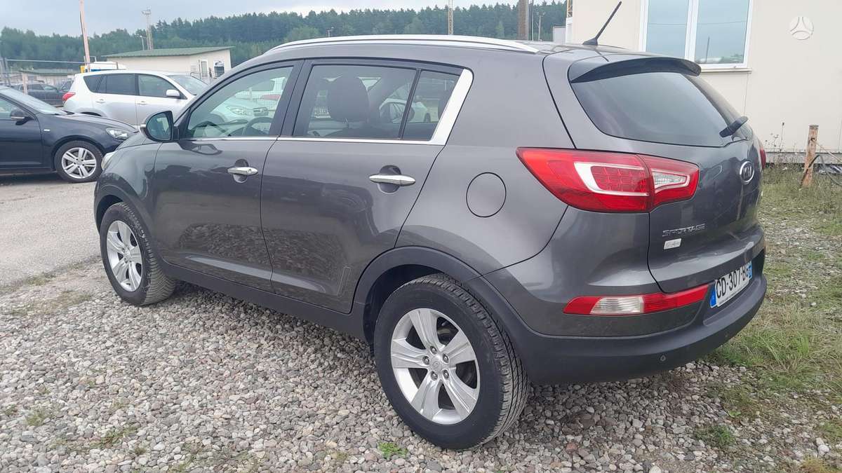 Kia Sportage 2012 — interior
