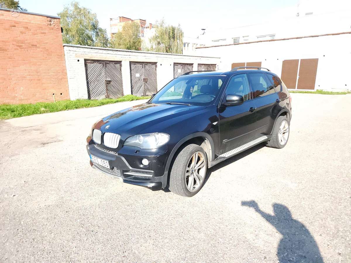BMW X5 2008 — салон