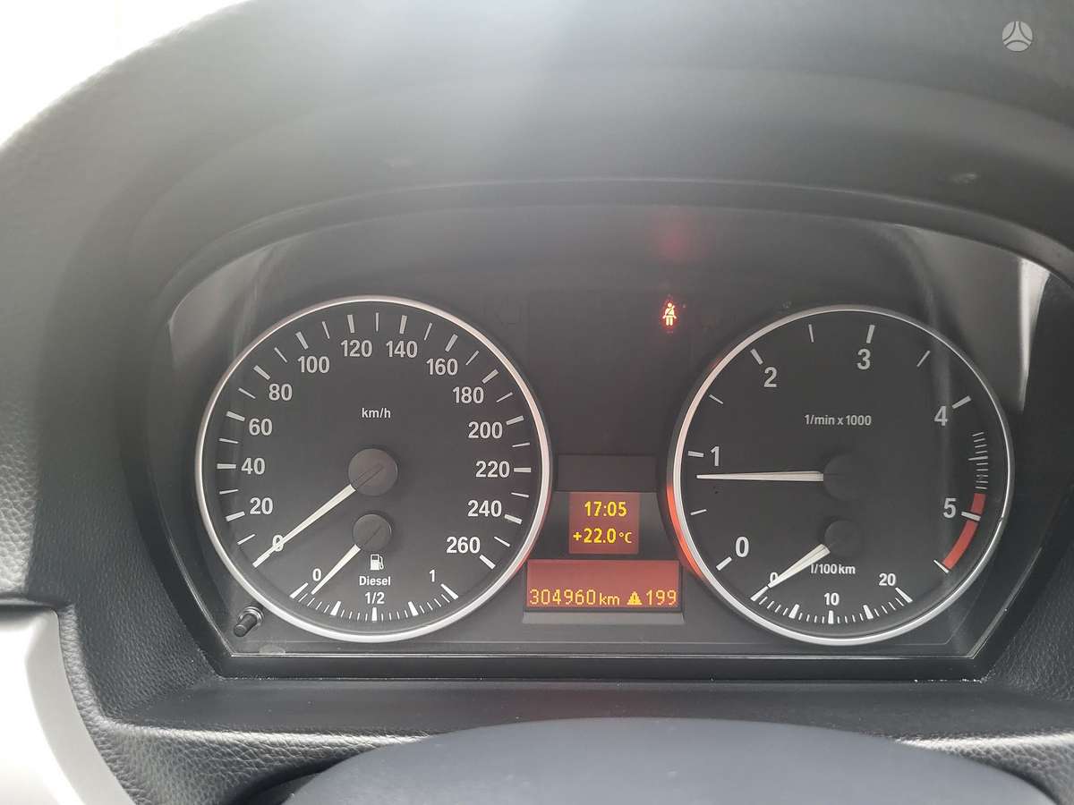 BMW 320 2008 — photo 7