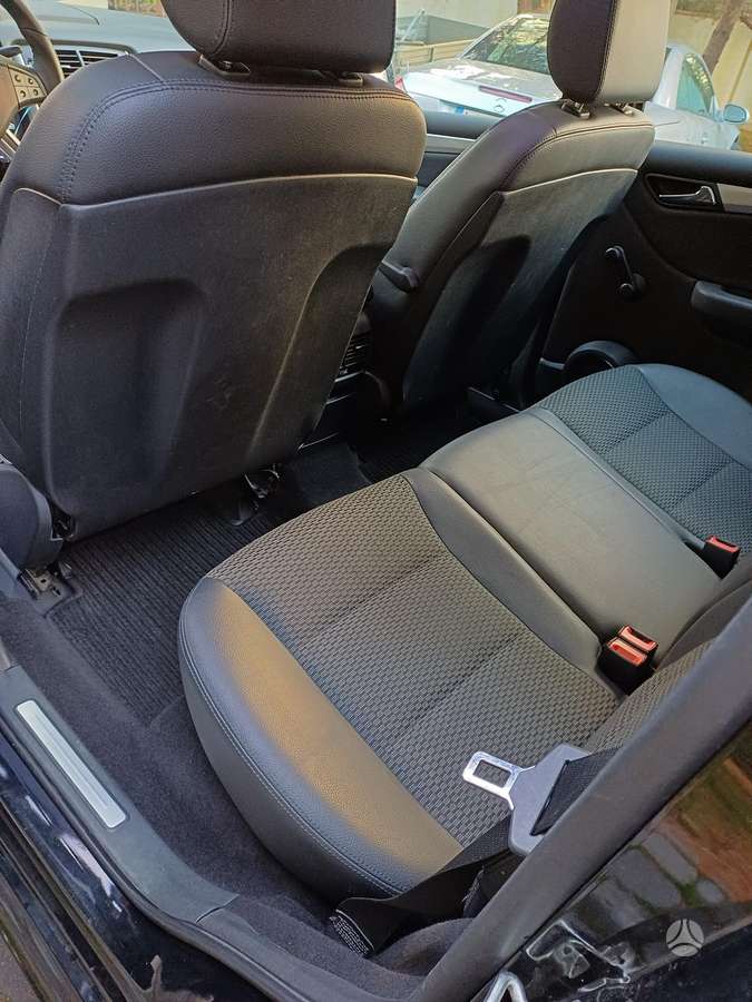 Mercedes-Benz B200 2009 — photo 10