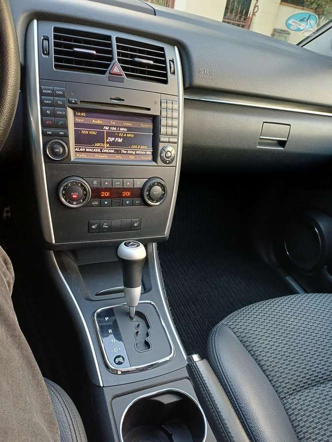 Mercedes-Benz B200 2009 — photo 6