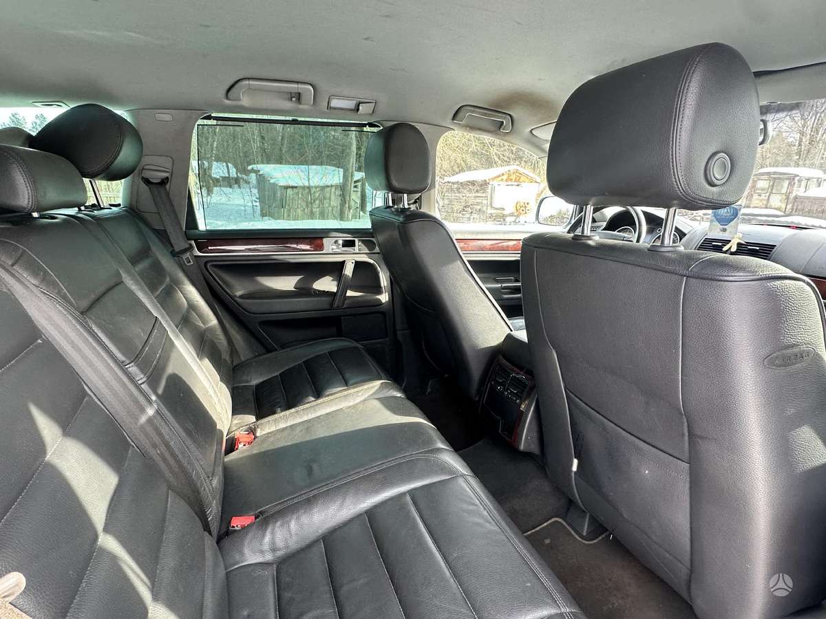Volkswagen Touareg 2005 — photo 11