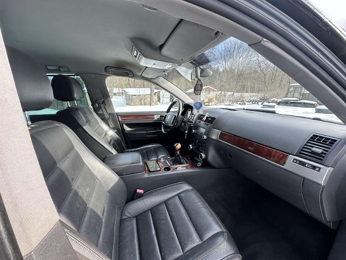 Volkswagen Touareg 2005 — photo 7
