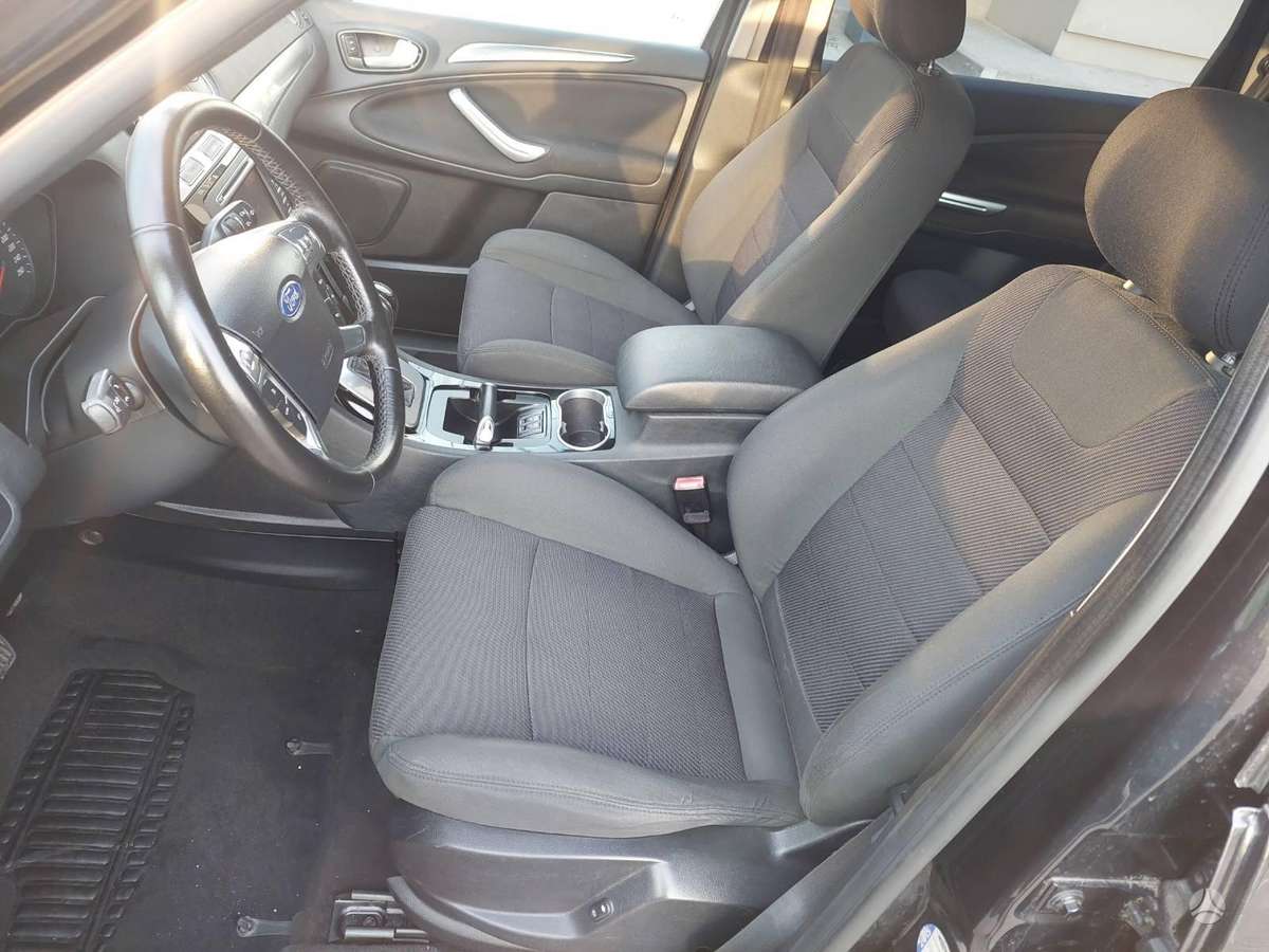 Ford S-MAX 2012 — photo 12