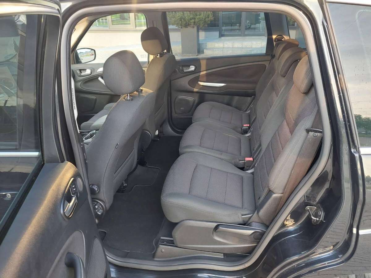 Ford S-MAX 2012 — photo 13