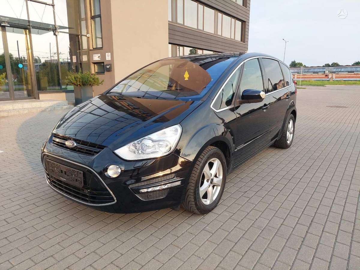 Ford S-MAX 2012 — rear view