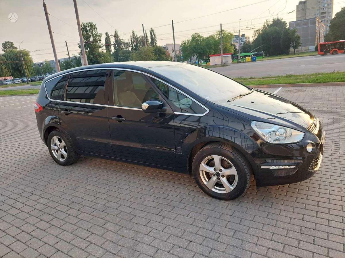 Ford S-MAX 2012 — photo 9