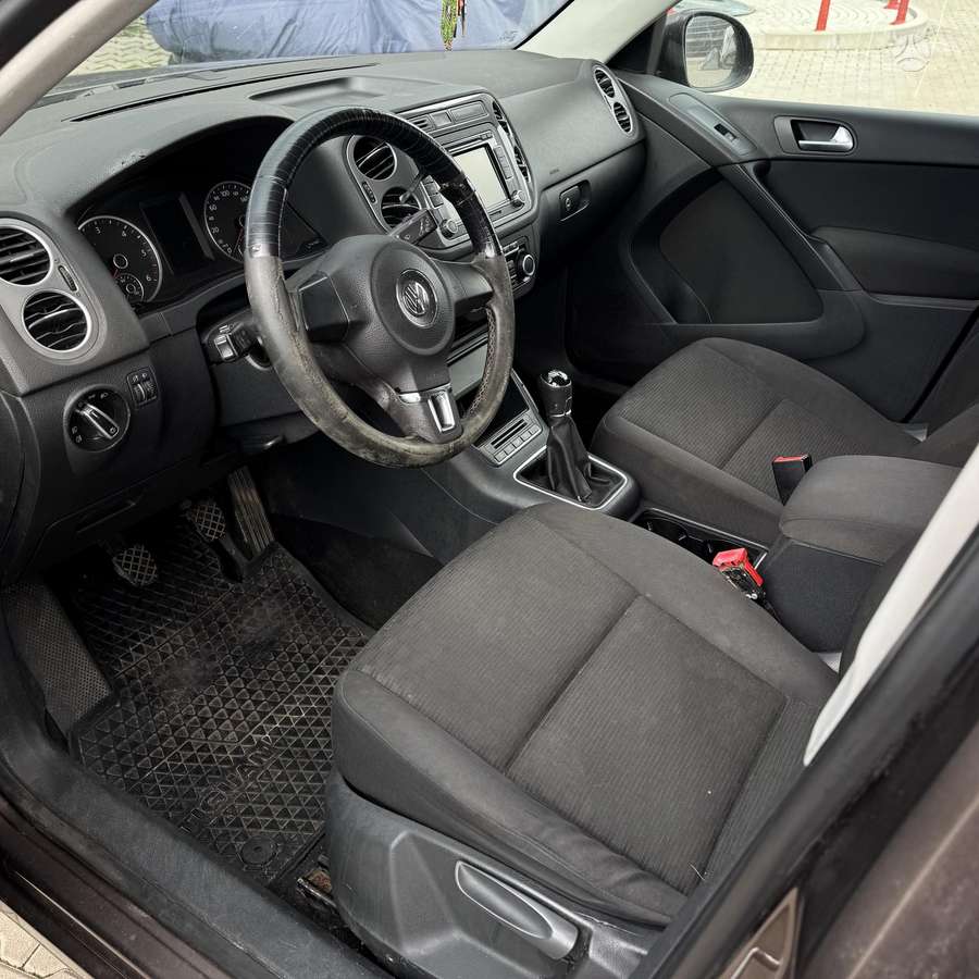 Volkswagen Tiguan 2012 — photo 7