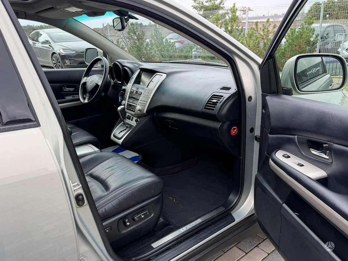 Lexus RX 2007 — photo 21